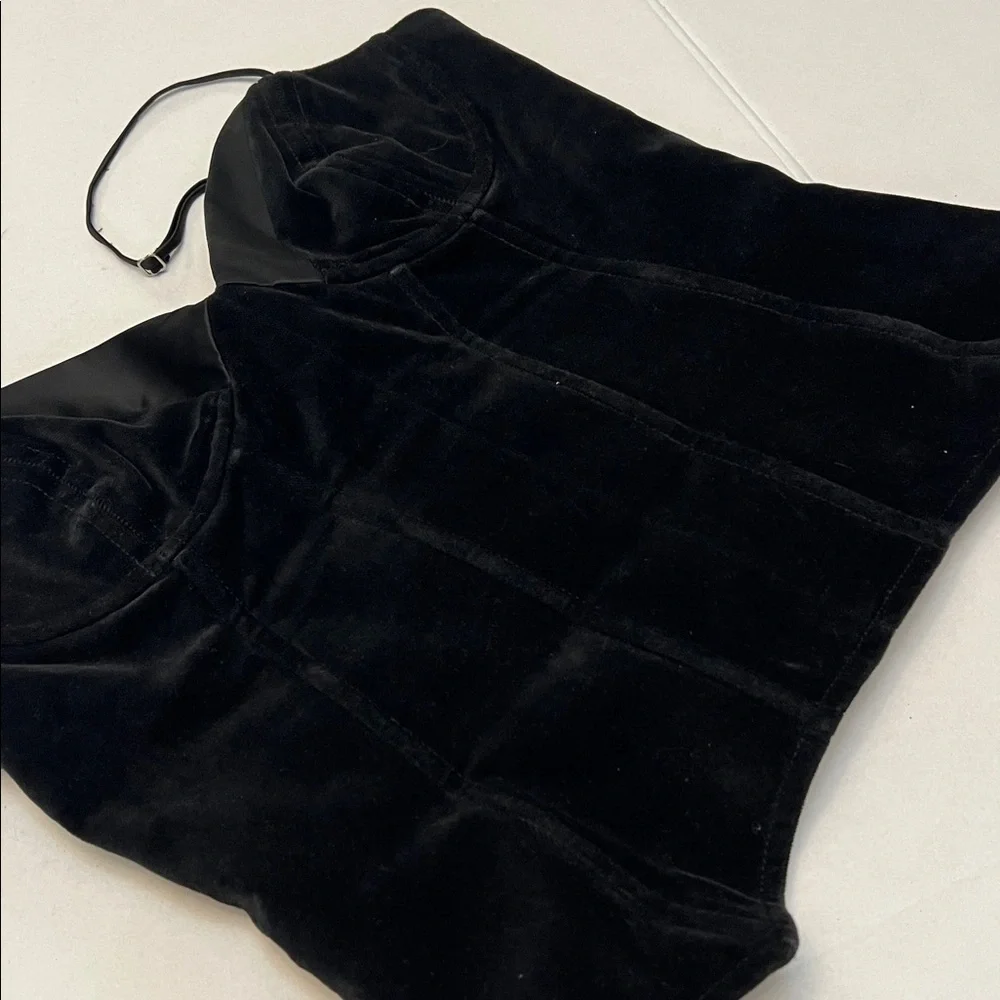 BCBGMAXAZRIA BLACK VELVET CORSET TOP WITH LACE-UP BACK SIZE 12 - Picture 4 of 16